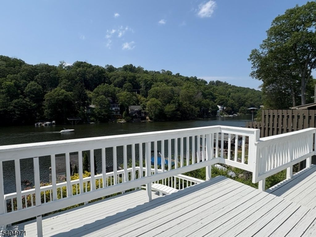 38 W River Styx Rd, Hopatcong Boro, NJ 07843 — photo 2