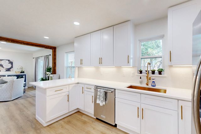506 S Cottonwood Drive, Richardson, TX 75080