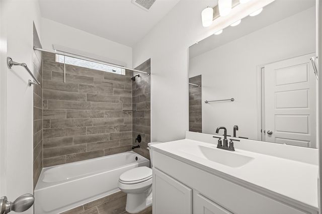 2919 Copper Falls Drive, Iowa Colony, TX 77583