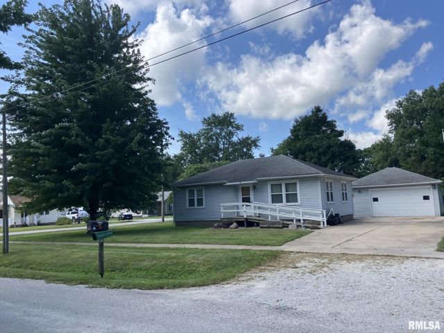 390 S JEFFERSON Street, Roseville, IL 61473