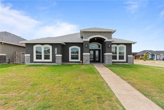 8101 Grand Canyon St, Corpus Christi, TX 78414