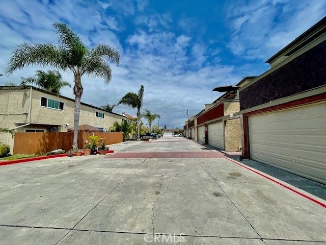 17181 ELM Street A, Huntington Beach, CA 92647