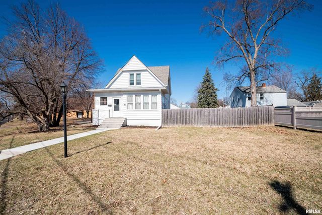 927 W LOUCKS Avenue, Peoria, IL 61604