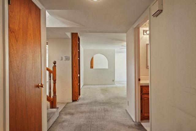 325 Lancaster Dr, Stockton, CA 95207