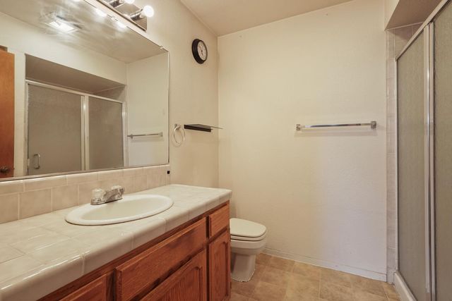 325 Lancaster Dr, Stockton, CA 95207