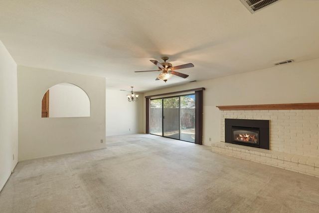 325 Lancaster Dr, Stockton, CA 95207