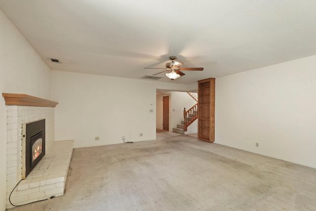 325 Lancaster Dr, Stockton, CA 95207