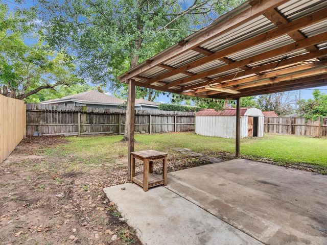 5115 Toho Drive, Houston, TX 77032