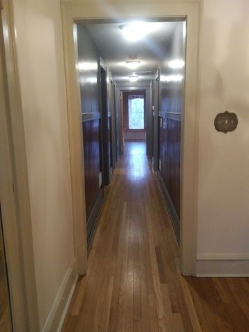 824 W Gunnison Street, Chicago, IL 60640