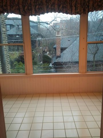 824 W Gunnison Street, Chicago, IL 60640