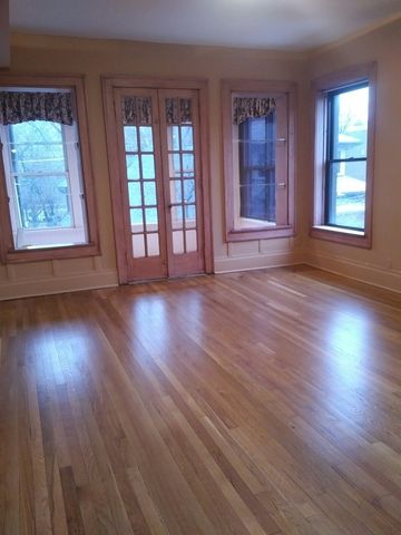 824 W Gunnison Street, Chicago, IL 60640