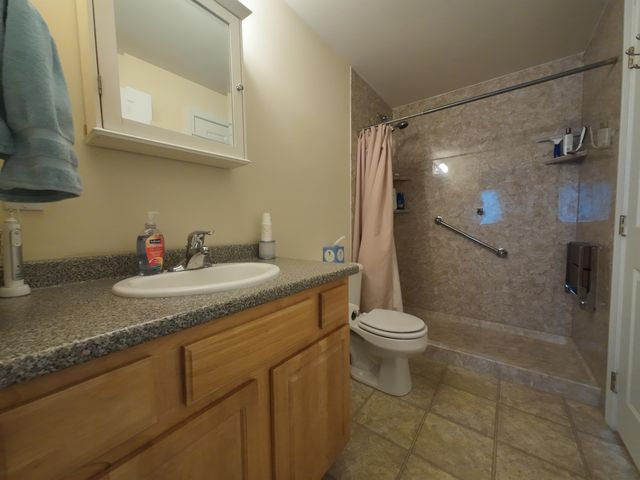 211 W Mitchell Street, Manchester, NH 03103