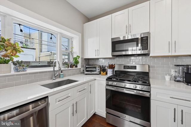 2513 S CLARION ST, Philadelphia, PA 19148