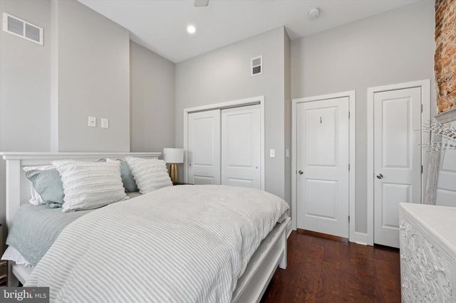 2513 S CLARION ST, Philadelphia, PA 19148