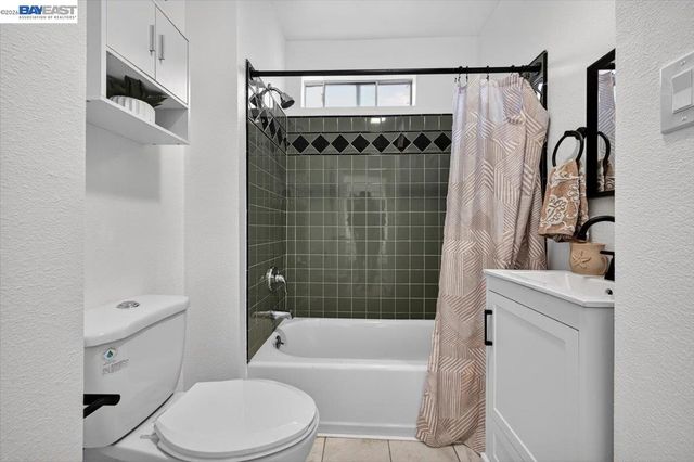 111 Garretson Ave, Rodeo, CA 94572