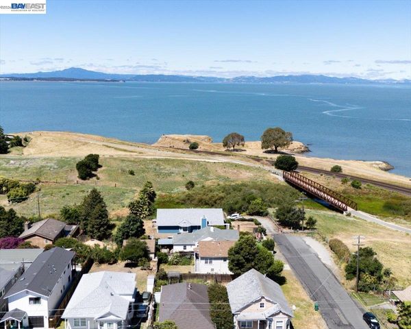 111 Garretson Ave, Rodeo, CA 94572