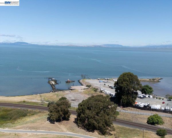 111 Garretson Ave, Rodeo, CA 94572