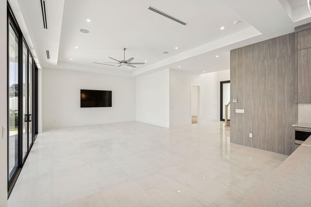 261 NW 8th Street, Boca Raton, FL 33432