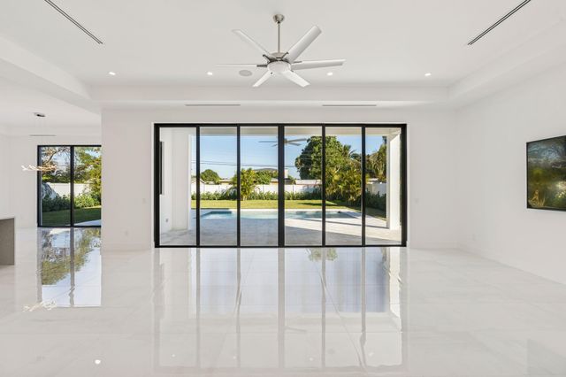 261 NW 8th Street, Boca Raton, FL 33432