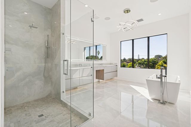 261 NW 8th Street, Boca Raton, FL 33432