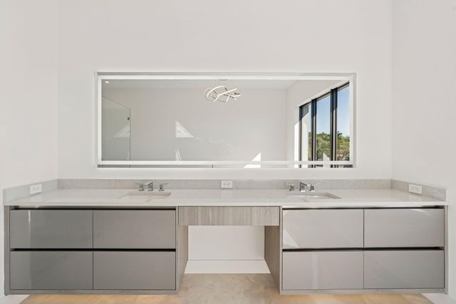 261 NW 8th Street, Boca Raton, FL 33432