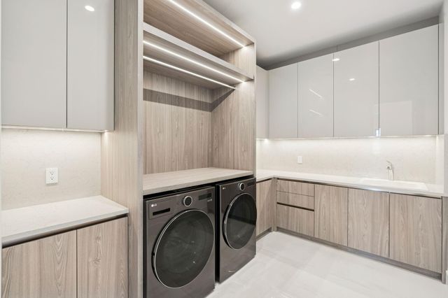 261 NW 8th Street, Boca Raton, FL 33432