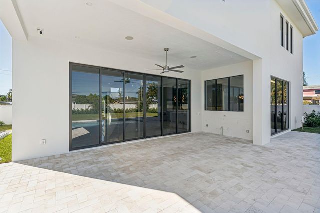 261 NW 8th Street, Boca Raton, FL 33432