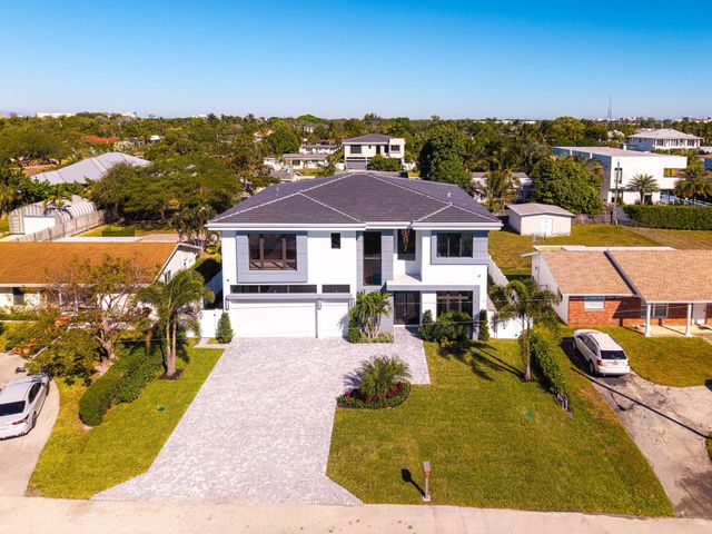 261 NW 8th Street, Boca Raton, FL 33432