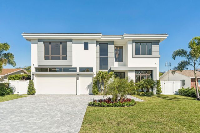 261 NW 8th Street, Boca Raton, FL 33432