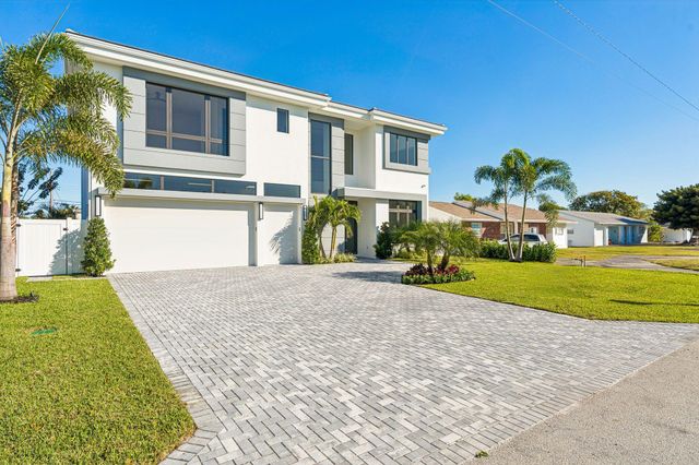 261 NW 8th Street, Boca Raton, FL 33432