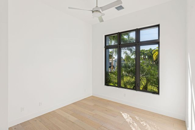 261 NW 8th Street, Boca Raton, FL 33432