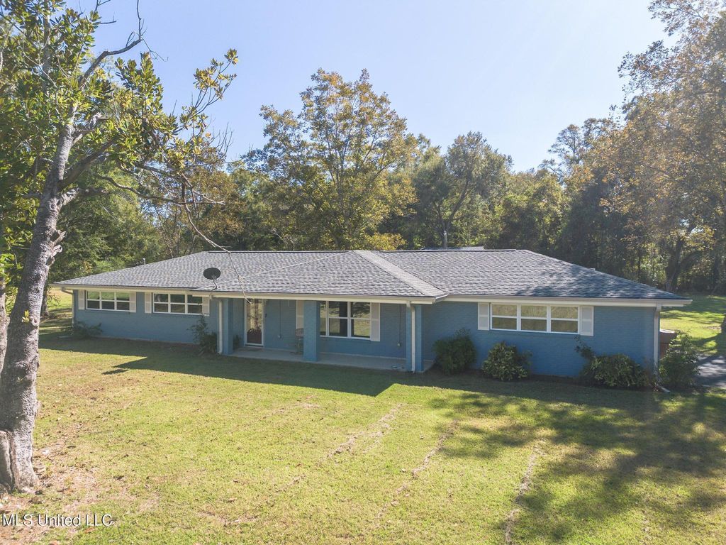 13074 John Road, Gulfport, MS 39503