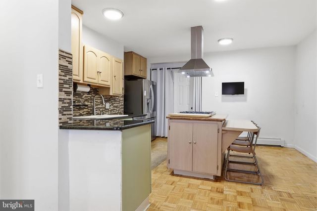 7702 CHELTENHAM AVE, Wyndmoor, PA 19038