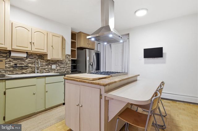 7702 CHELTENHAM AVE, Wyndmoor, PA 19038