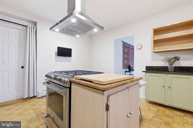 7702 CHELTENHAM AVE, Wyndmoor, PA 19038