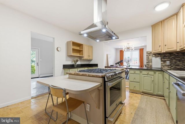 7702 CHELTENHAM AVE, Wyndmoor, PA 19038