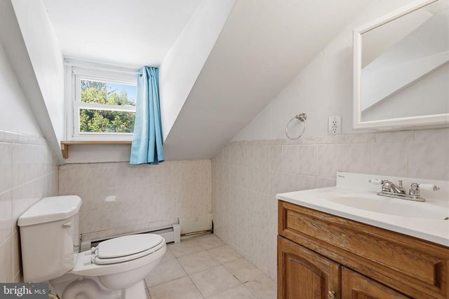 7702 CHELTENHAM AVE, Wyndmoor, PA 19038