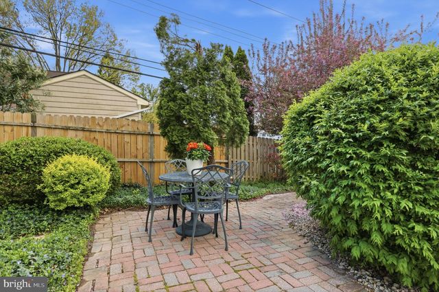 7702 CHELTENHAM AVE, Wyndmoor, PA 19038