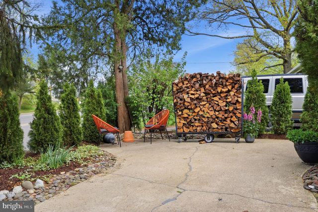 7702 CHELTENHAM AVE, Wyndmoor, PA 19038