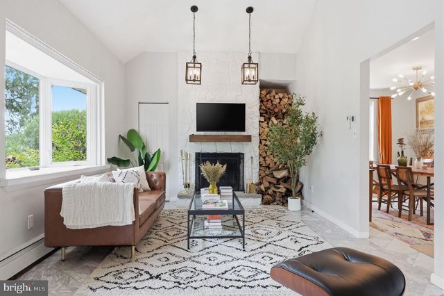 7702 CHELTENHAM AVE, Wyndmoor, PA 19038