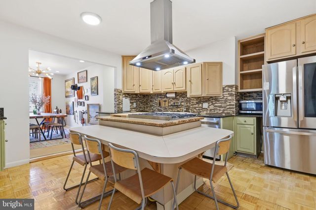 7702 CHELTENHAM AVE, Wyndmoor, PA 19038