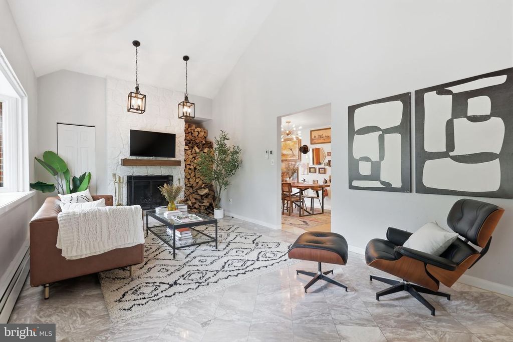 7702 CHELTENHAM AVE, Wyndmoor, PA 19038