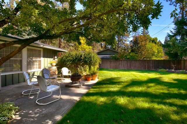 20341 Shahala Court, Bend, OR 97702
