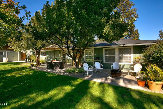 20341 Shahala Court, Bend, OR 97702