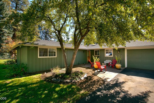 20341 Shahala Court, Bend, OR 97702