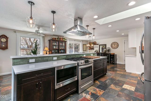 20341 Shahala Court, Bend, OR 97702