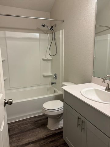 150 Valiant Ridge Trail, Magnolia, TX 77354