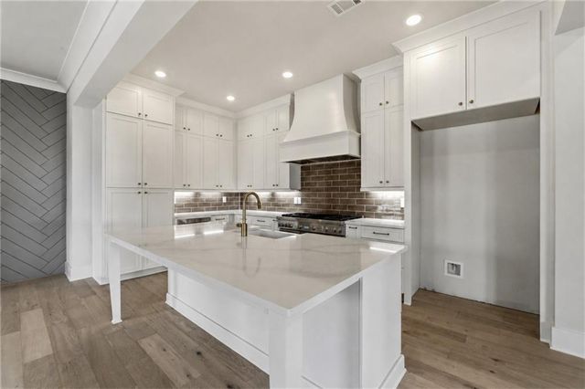 2015 Village Walk, Alpharetta, GA 30004