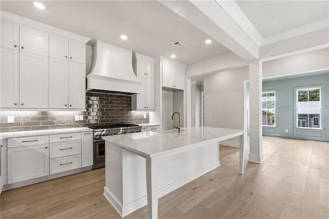 2015 Village Walk, Alpharetta, GA 30004