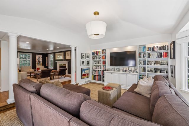 4100 John Lynde Road, Des Moines, IA 50312